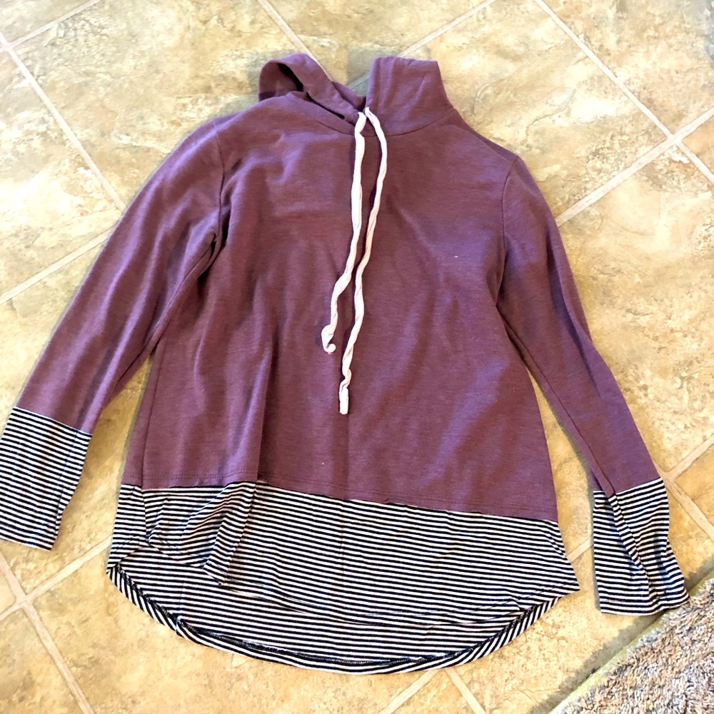 Long sleeve/hoodie, size S, plum and white/black stripes